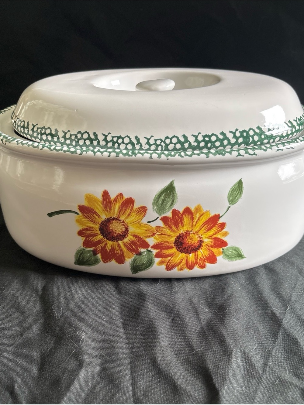 VTG ceramic sunflower casserole dish oval soup crock spongeware green trim lid